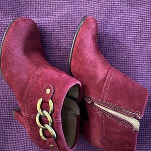 A2 By Aerosoles Rich Burgundy Ankle Booties